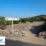 Iolanda Sardegna Con Piscina וילה