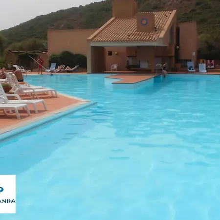 Iolanda Sardegna Con Piscina Villa